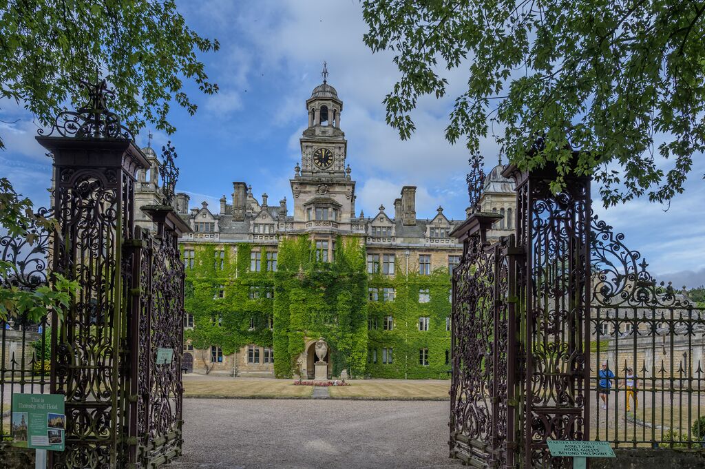 View of Thoresby Hall through the front gates